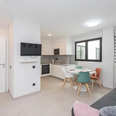 2br New Pretty Next To Canteras Lejlighed